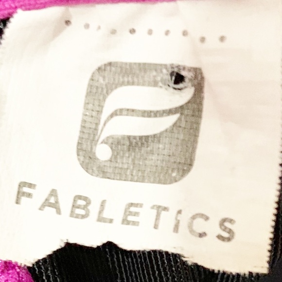 Fabletics Norwalk Built-In Bra Athletic Racerback Workout Top Strappy Tie at Hem - Picture 11 of 12